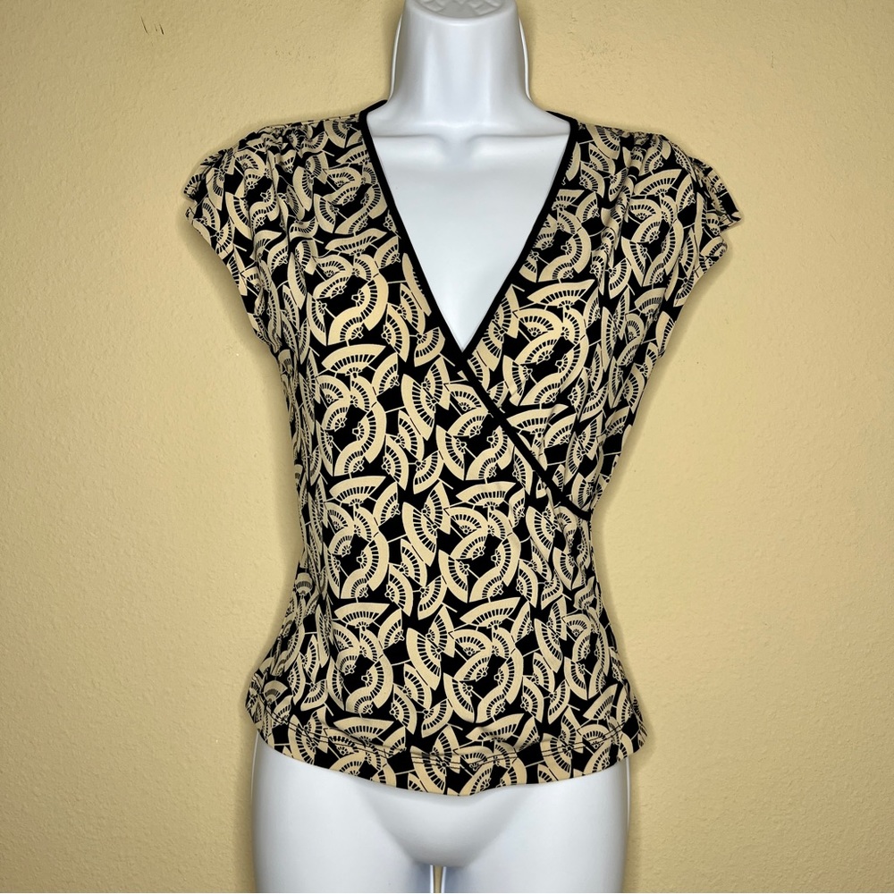 BCGB MAXAZRIA Black & Beige Umbrella Print Faux Wrap Top - Sz S